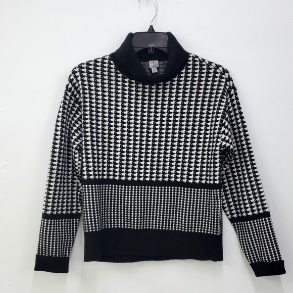🆕️ Tristan Sweater Black and White XS - Picture 1 of 8